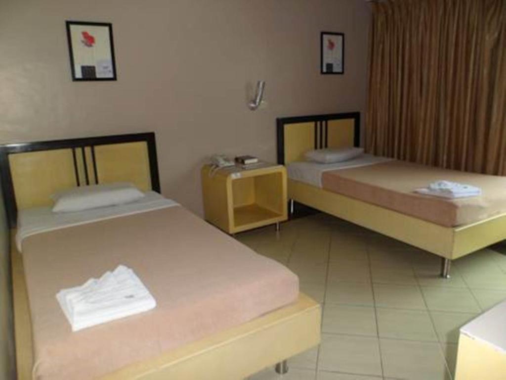 Riverside Inn Babuy Habitación foto